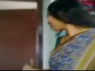 Ινδικό λαμπρός λάγνος δέση θεία λαμβάνει αυτήν saree μακριά από και τότε χάλια manhood αυτήν devor μέρος ένας - wowmoyback