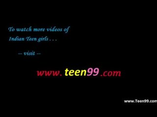 Teen99.com - индийски село госпожица любовна игра млад мъж в на открито